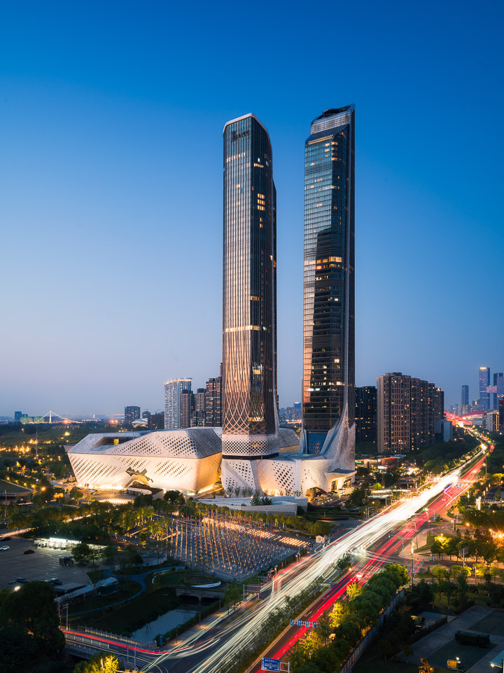 城市风光_保利反光蓝调