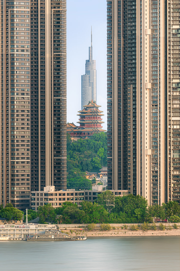 城市风光_紫峰阅江楼同框-1